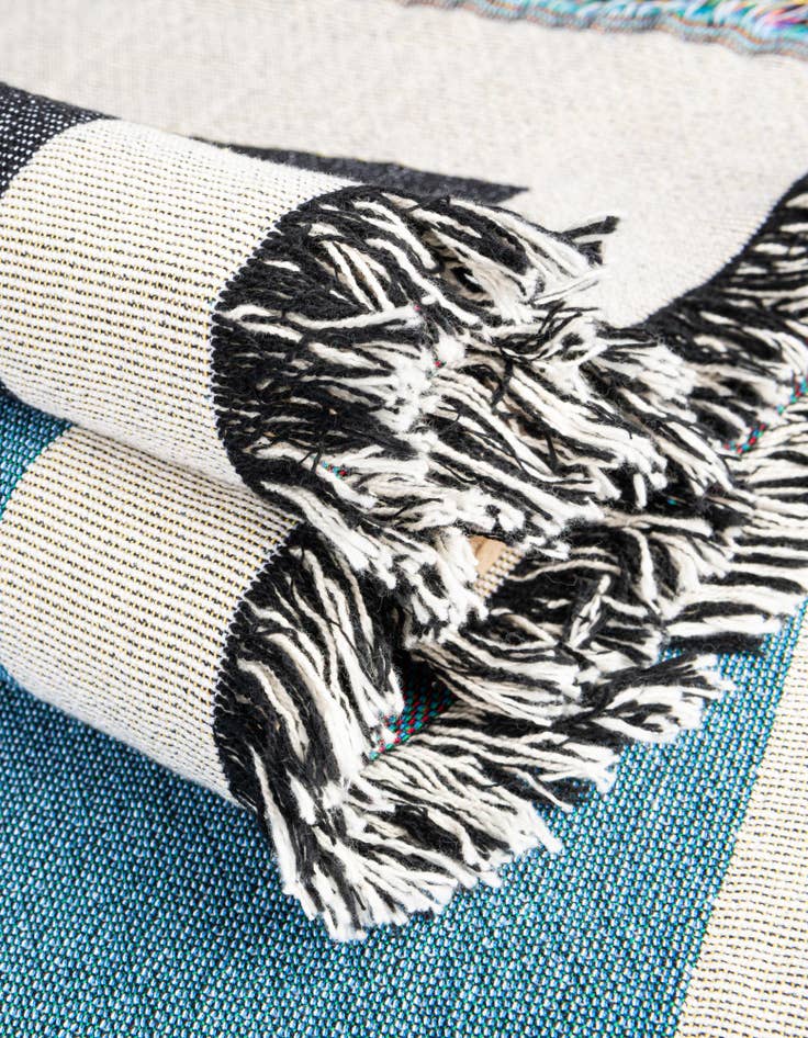 Detail image of 4' 6 x 6' Orbit Throw Blanket