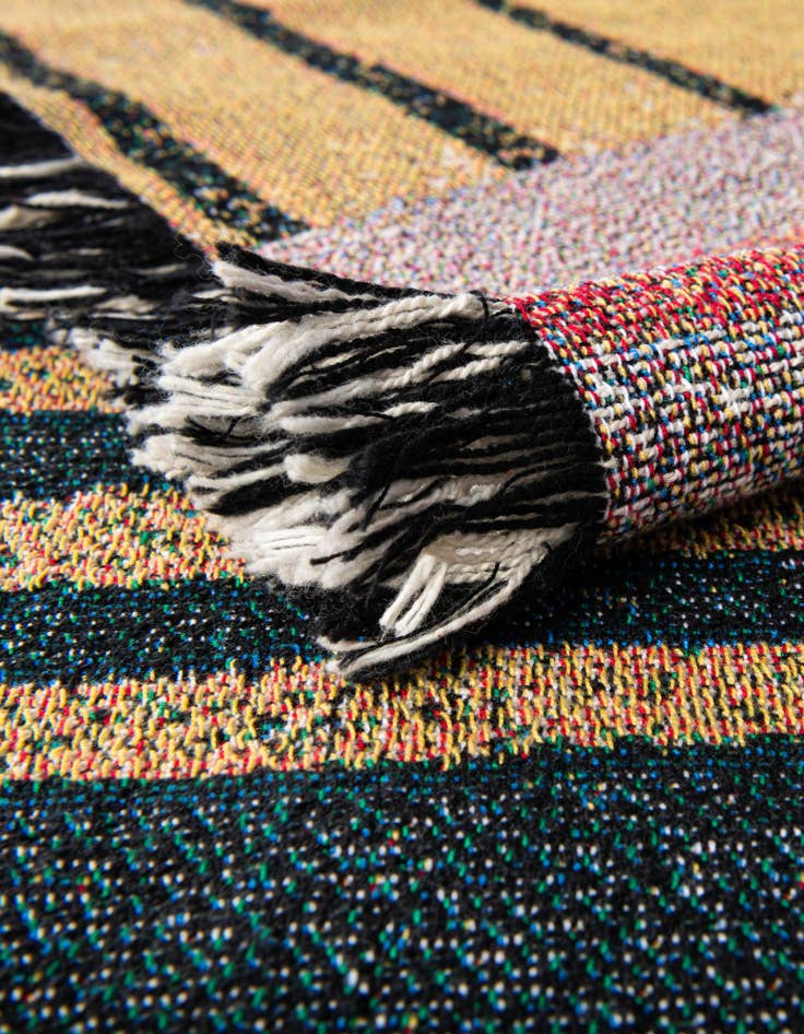 Detail image of 4' 6 x 6' Retro Terracotta Throw Blanket