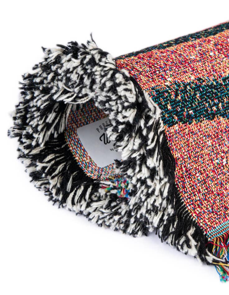 Detail image of 4' 6 x 6' Retro Terracotta Throw Blanket