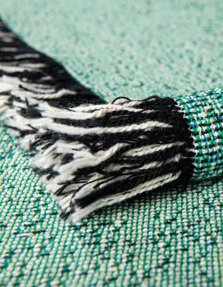 Detail image of 4' 6 x 6' Roller Skate Throw Blanket