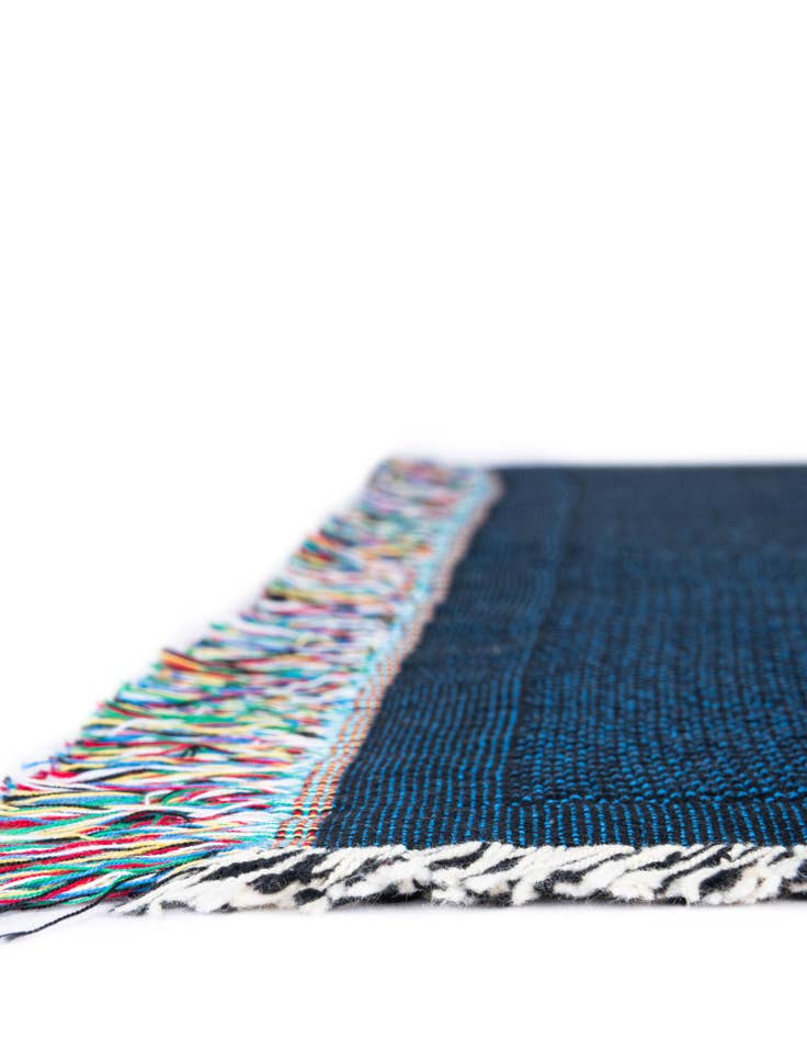 Detail image of 4' 6 x 6' The Legend Throw Blanket