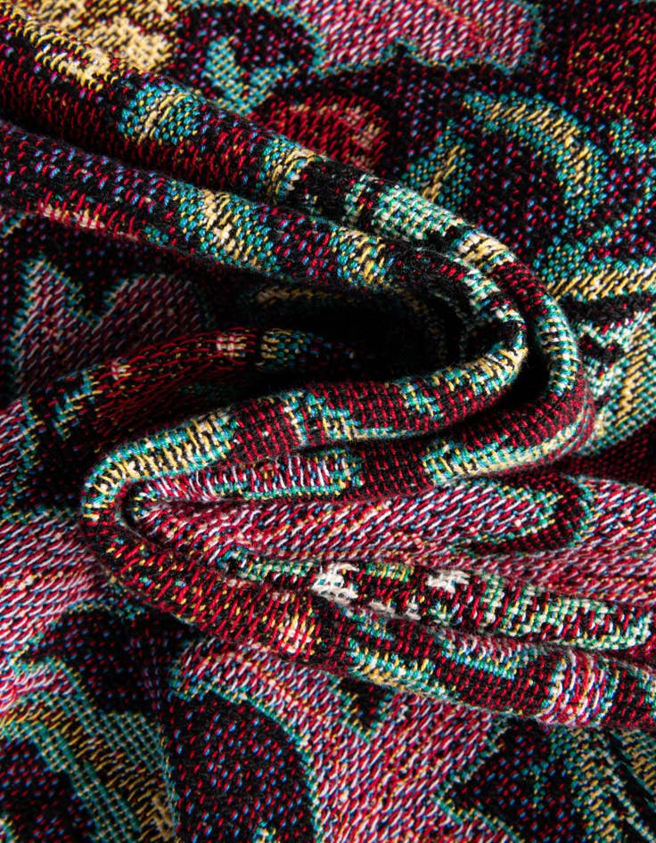 Detail image of 4' 6 x 6' William Morris Eden Strawberry Throw Blanket