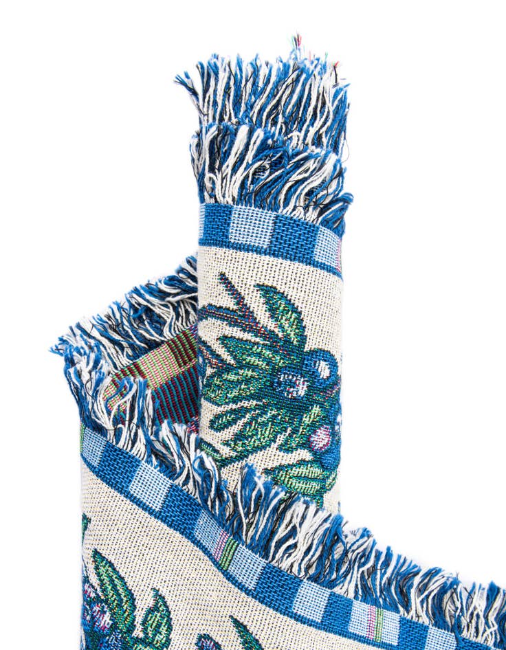 Detail image of 4' 6 x 6' Blueberry Lace Throw Blanket