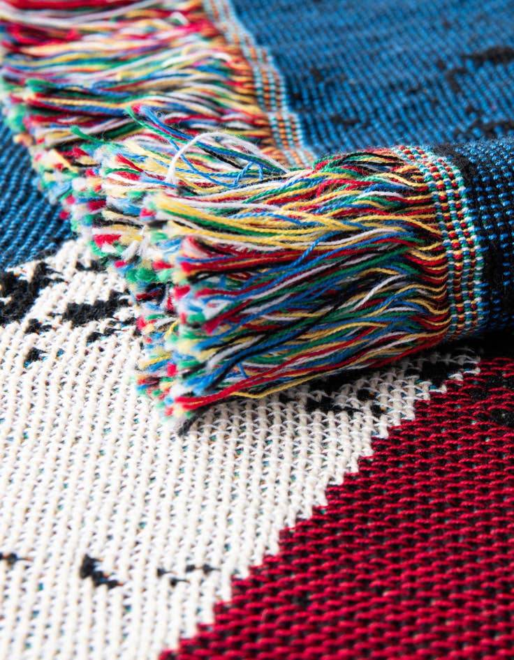 Detail image of 4' 6 x 6' Union Jack Flag Throw Blanket