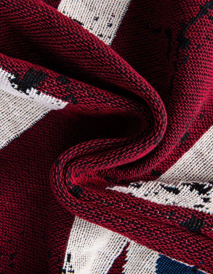 Detail image of 4' 6 x 6' Union Jack Flag Throw Blanket