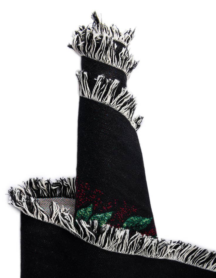 Detail image of 4' 6 x 6' Army Strong Throw Blanket