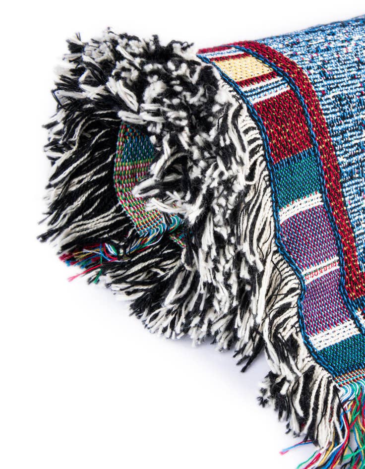 Detail image of 4' 6 x 6' US Navy Throw Blanket