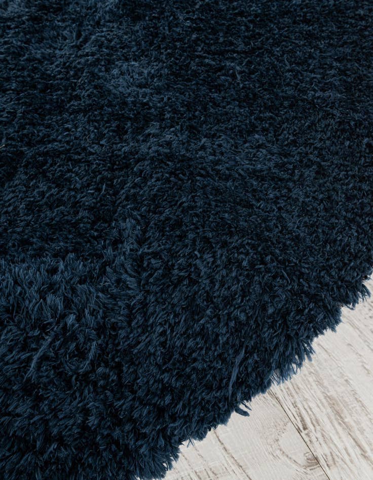 Detail image of  5' 3 x 8' Marilyn Monroe™ Shag Oval Rug