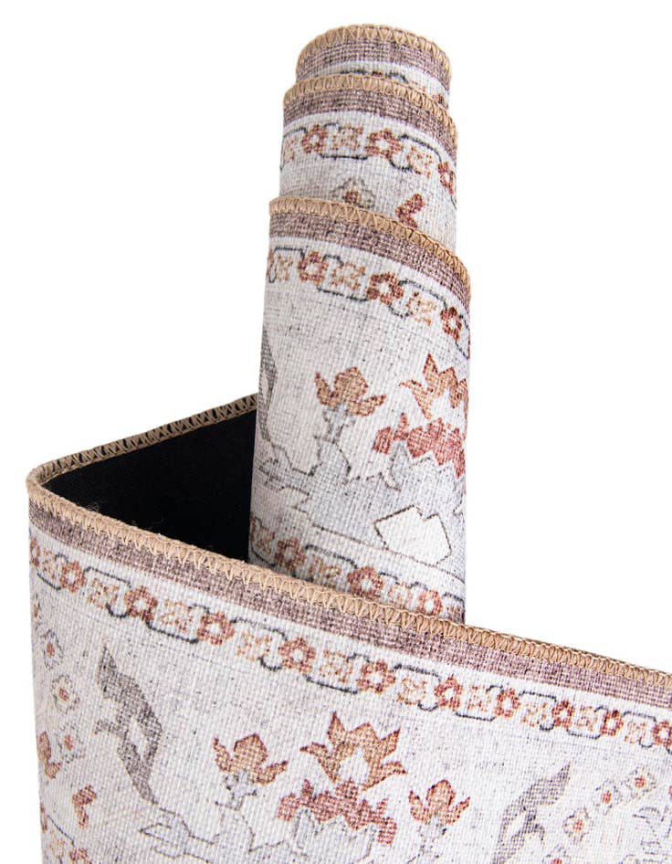 Detail image of  2' x 3' 1 Timeless Oval Rug