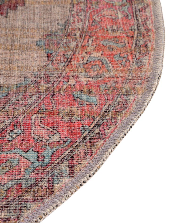 Detail image of  5' 3 x 8'  Washable Nostalgia Oval Rug