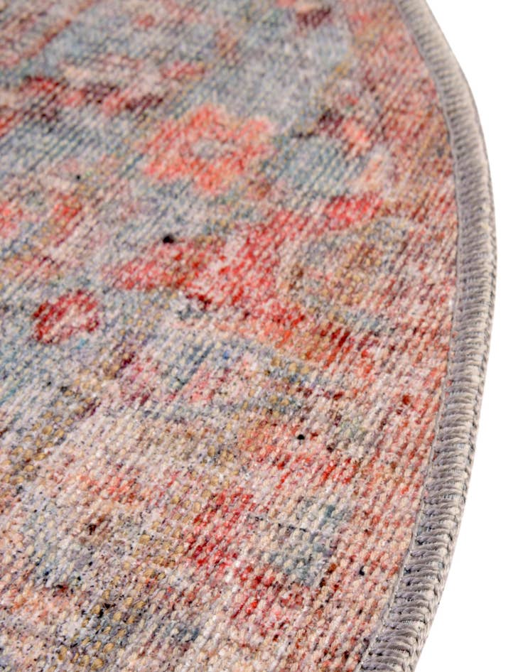 Detail image of  4' x 6'  Washable Nostalgia Oval Rug