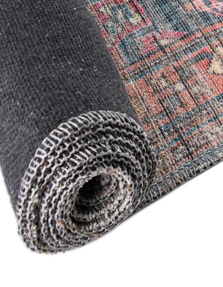 Detail image of  7' 10 x 10'  Washable Nostalgia Oval Rug