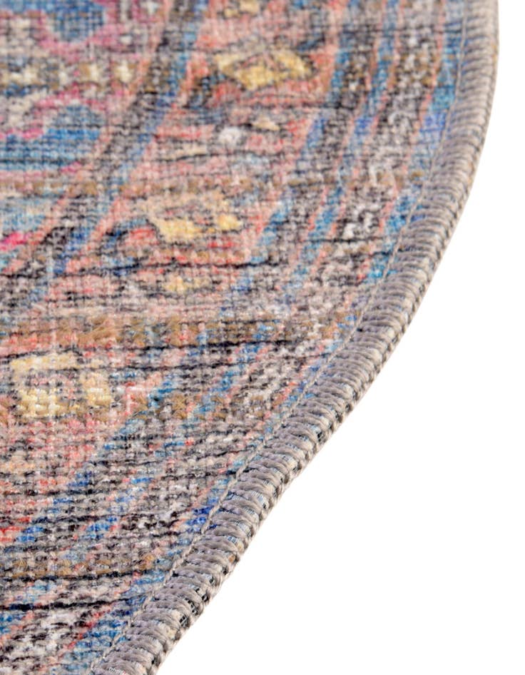 Detail image of  3' 3 x 3' 3  Washable Nostalgia Round Rug