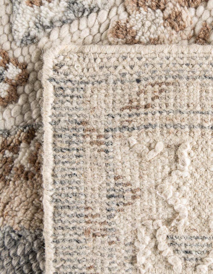 Detail image of  2' 7 x 12'  Hand Knotted Sultan Signature Runner Rug