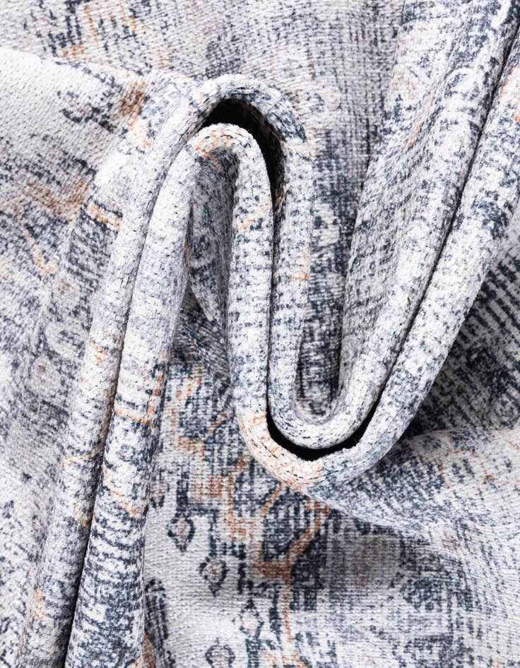 Detail image of  2' 7 x 10' Yara Runner Rug