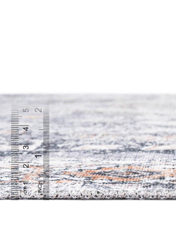 Detail image of  7' 10 x 7' 10 Yara Square Rug