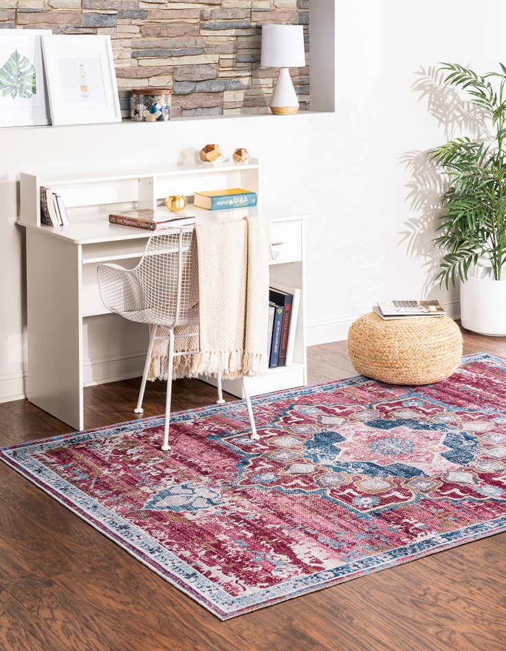 Detail image of  10' 6 x 13'  Washable Francesca Rug