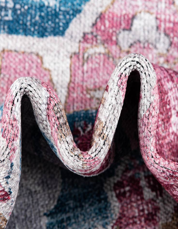 Detail image of  10' 6 x 13'  Washable Francesca Rug