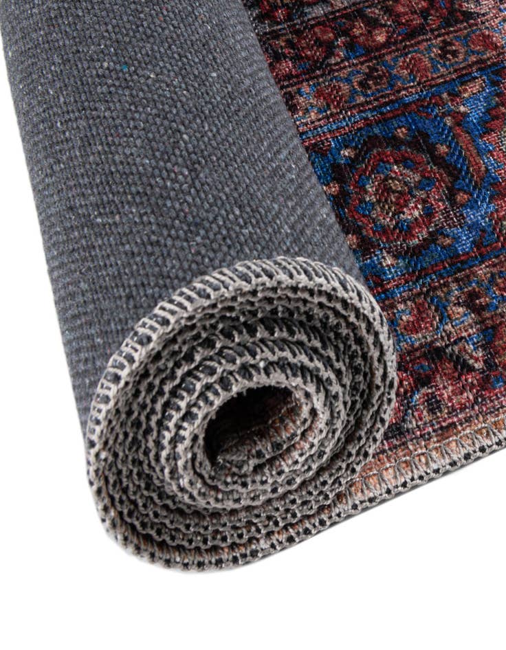 Detail image of  10' 6 x 10' 6  Washable Maahru Round Rug