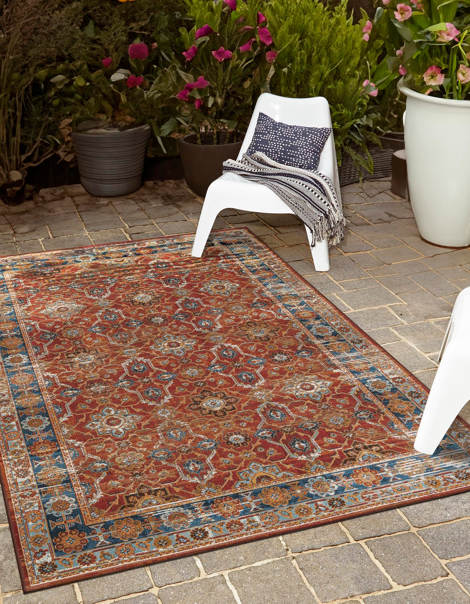 Antique Red 10' x 14' Traditional Indoor / Outdoor Rug | Rugs.com