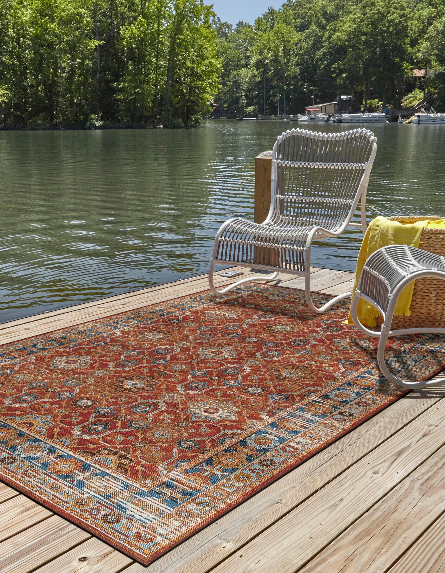 Antique Red 10' x 14' Traditional Indoor / Outdoor Rug | Rugs.com