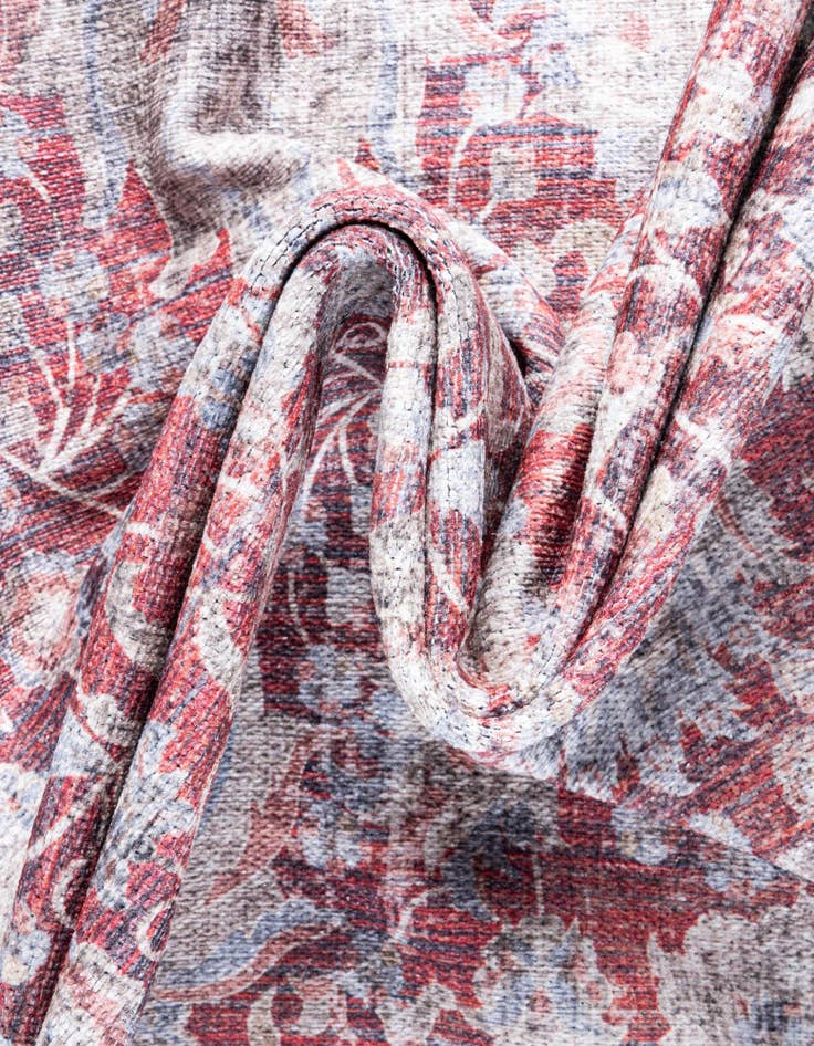 Detail image of  7' 10 x 7' 10 Yara Round Rug