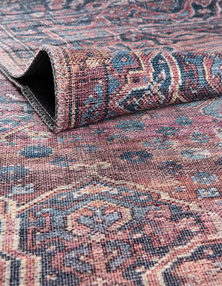 Detail image of  10' 6 x 10' 6  Washable Maahru Round Rug