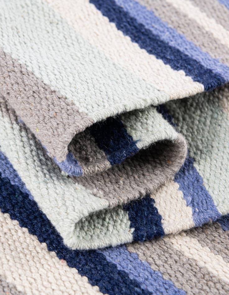 Detail image of  10' x 10'  Hand Woven Flatweave Cotton Dhurrie Square Rug