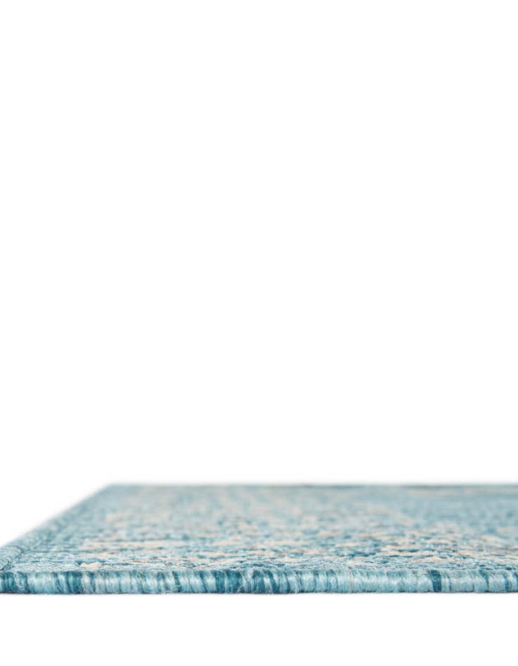 Detail image of  7' x 10'  Washable Border Indoor / Outdoor Rug