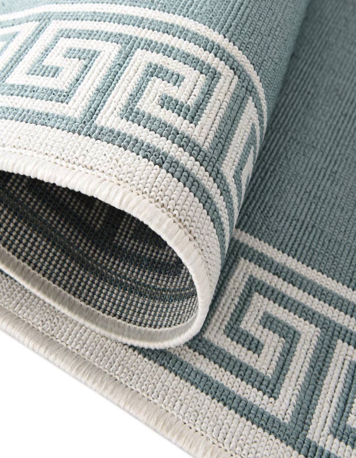 Detail image of  5' 3 x 8'  Washable Coastal Indoor / Outdoor Rug