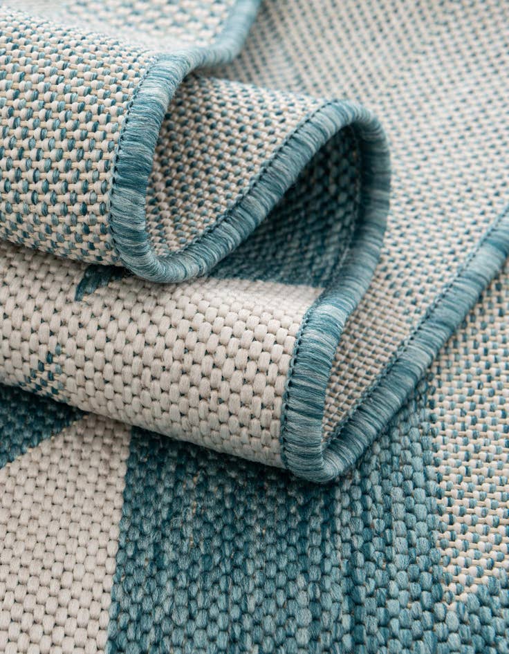 Detail image of  7' 10 x 10'  Washable Modern Indoor / Outdoor Rug