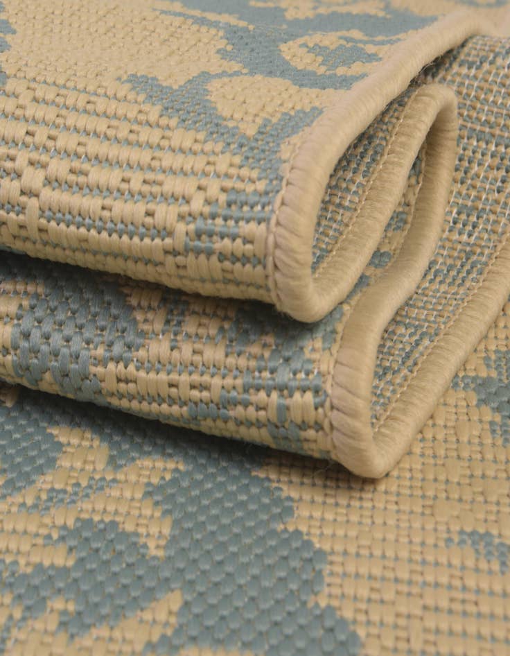 Detail image of  6' x 6'  Washable Botanical Indoor / Outdoor Round Rug