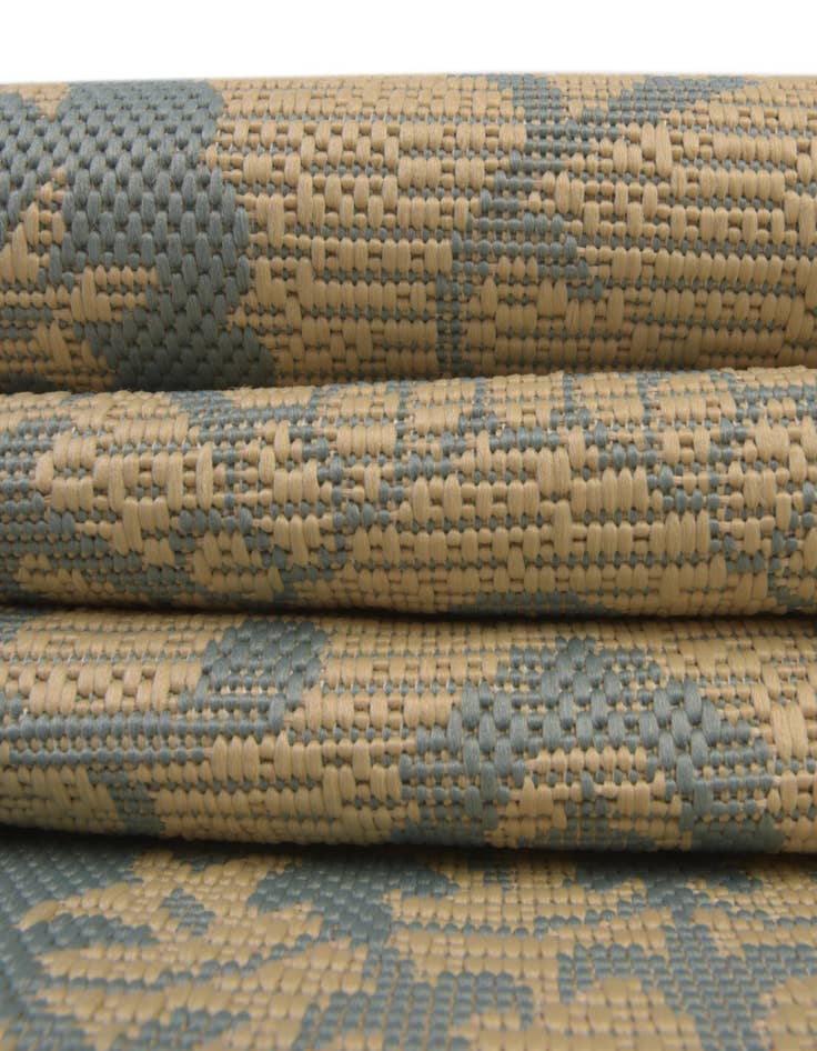 Detail image of  6' x 6'  Washable Botanical Indoor / Outdoor Round Rug