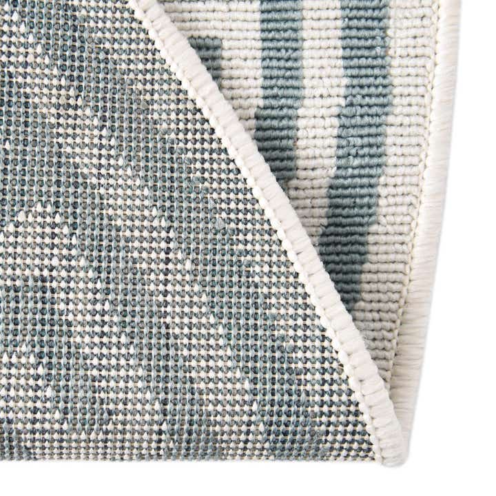 Aqua 4' x 4' Washable Coastal Indoor / Outdoor Round Rug | Rugs.com