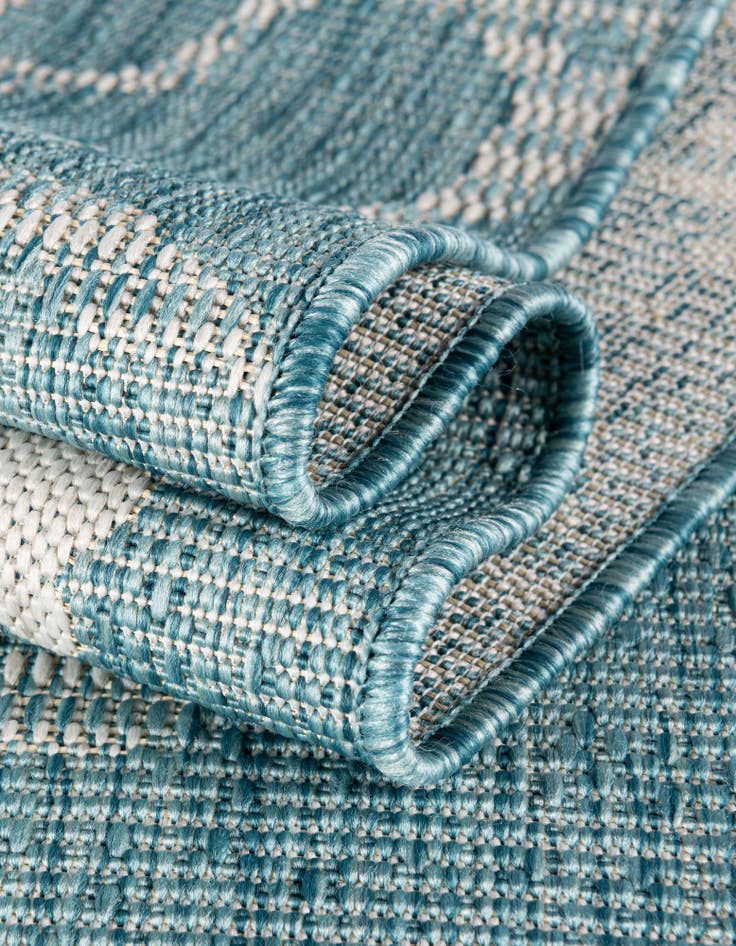 Detail image of  13' x 13'  Washable Coastal Indoor / Outdoor Round Rug