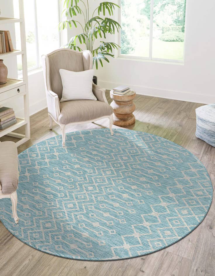 Detail image of  7' 10 x 7' 10  Washable Lattice Indoor / Outdoor Round Rug