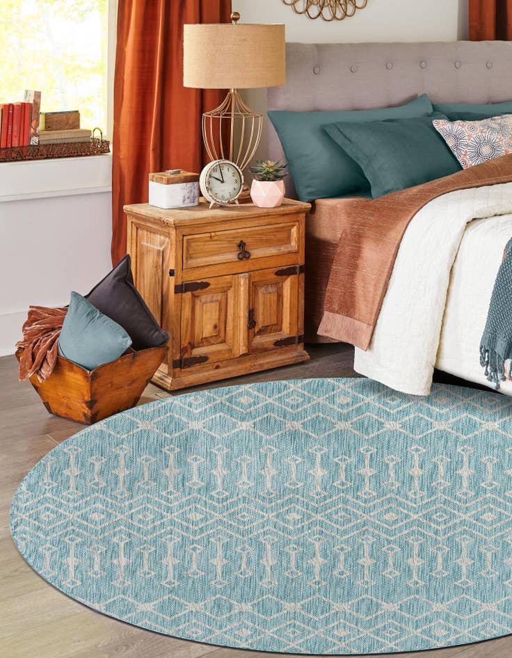 Detail image of  7' 10 x 7' 10  Washable Lattice Indoor / Outdoor Round Rug