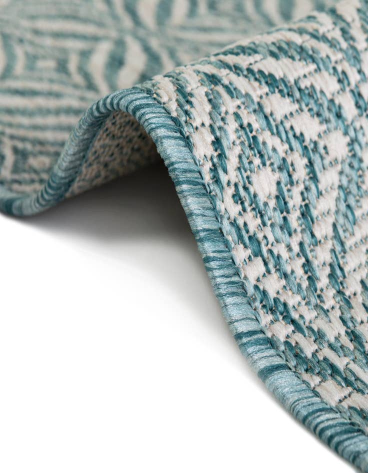 Detail image of  4' x 4'  Washable Lattice Indoor / Outdoor Round Rug