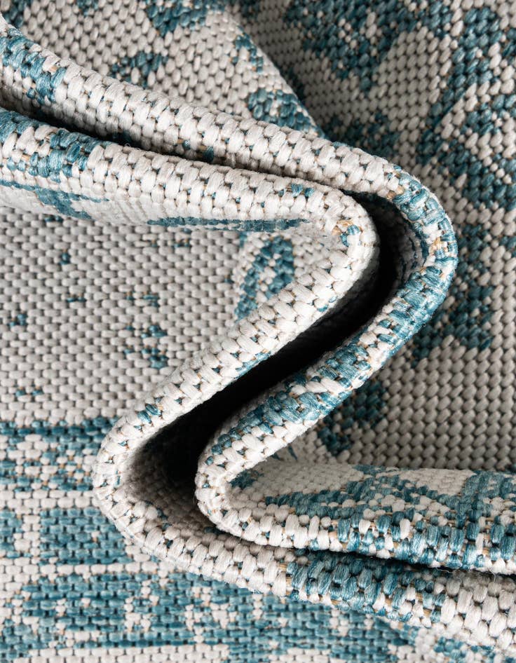 Detail image of  2' x 8'  Washable Traditional Indoor / Outdoor Runner Rug