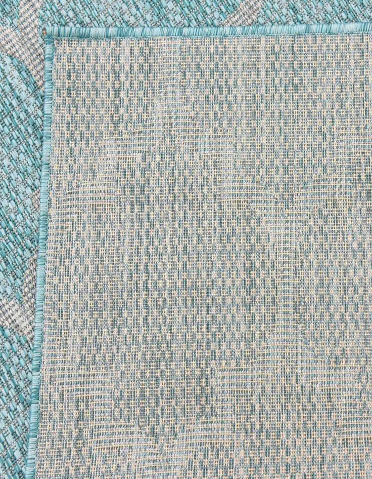 Detail image of  5' 3 x 5' 3  Washable Lattice Indoor / Outdoor Octagon Rug