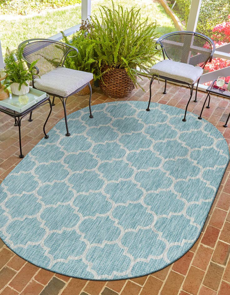 Detail image of  5' 3 x 8'  Washable Lattice Indoor / Outdoor Oval Rug