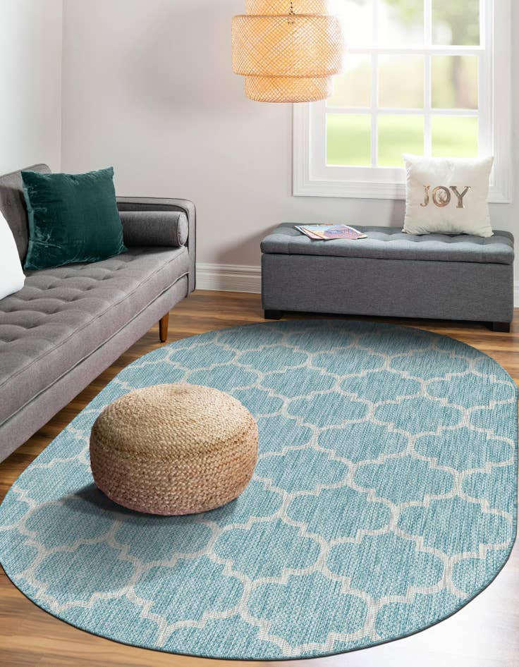 Detail image of  5' 3 x 8'  Washable Lattice Indoor / Outdoor Oval Rug