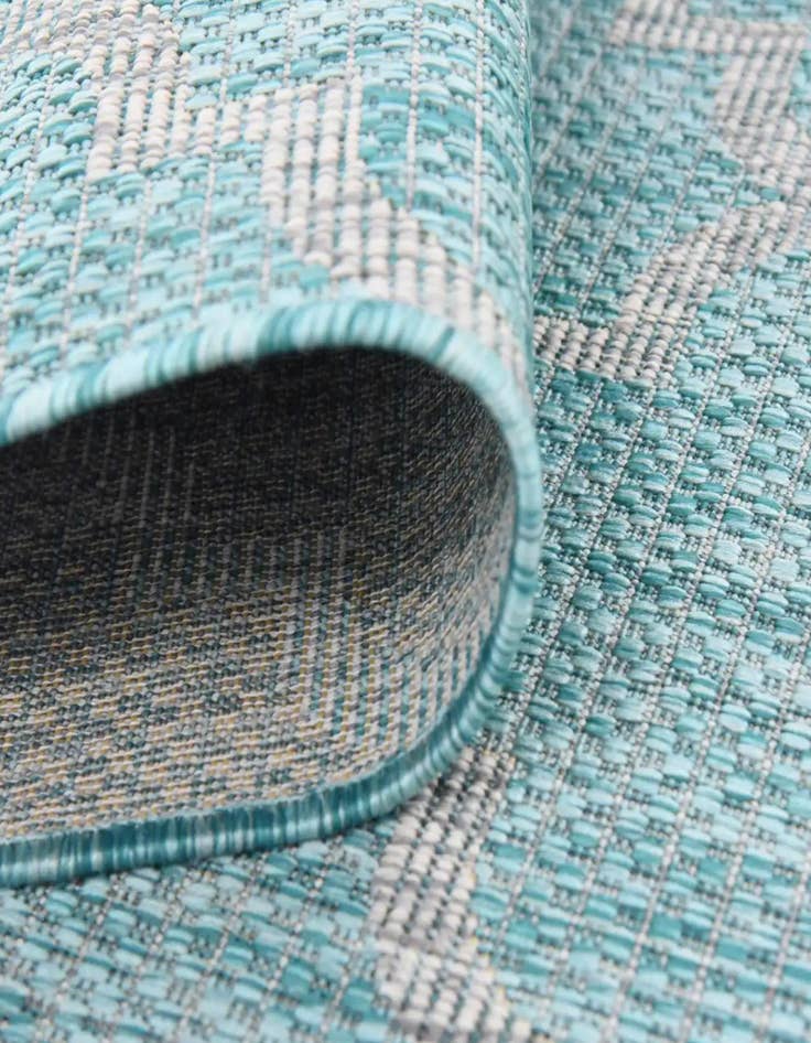Detail image of  3' x 5' 3  Washable Lattice Indoor / Outdoor Oval Rug