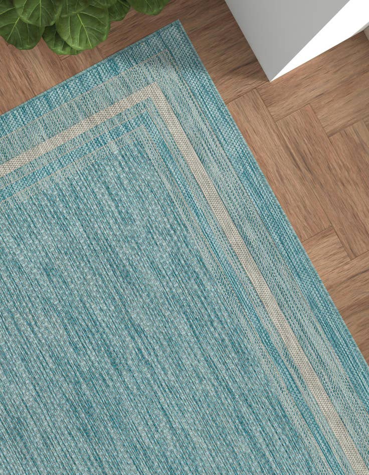 Detail image of  4' x 6'  Washable Border Indoor / Outdoor Rug
