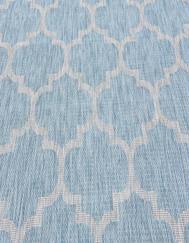 Detail image of  7' 10 x 11'  Washable Lattice Indoor / Outdoor Rug