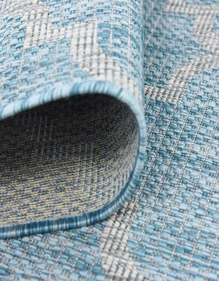 Detail image of  9' x 12'  Washable Lattice Indoor / Outdoor Rug