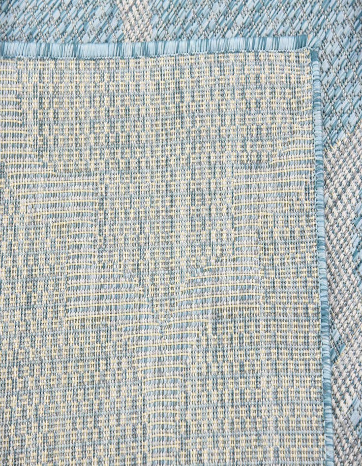 Detail image of  9' x 12'  Washable Lattice Indoor / Outdoor Rug