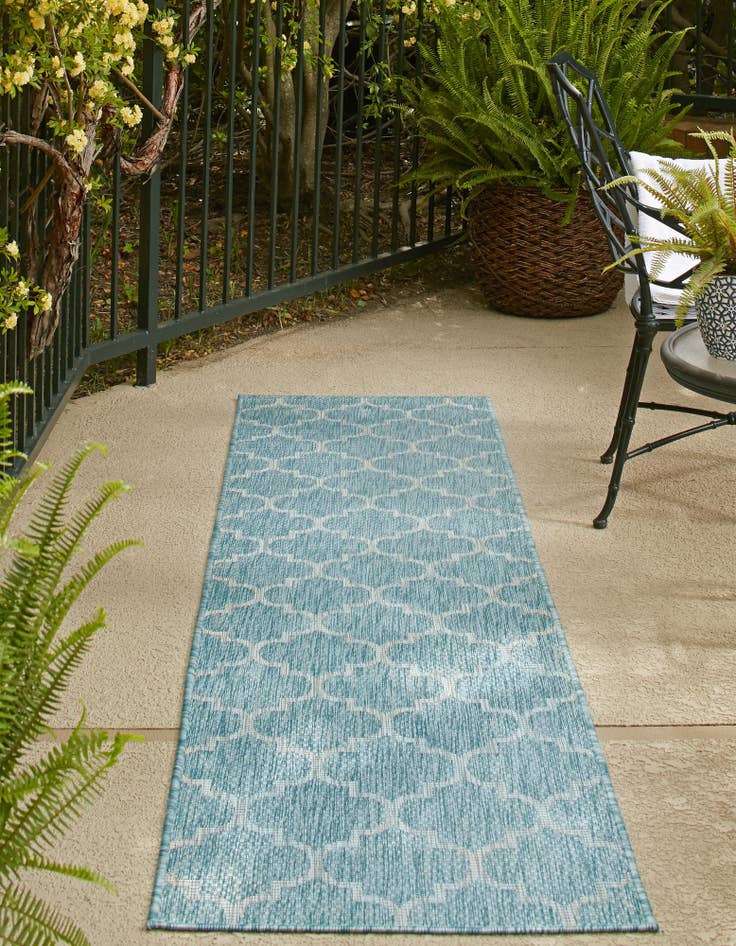 Detail image of  2' x 8'  Washable Lattice Indoor / Outdoor Runner Rug
