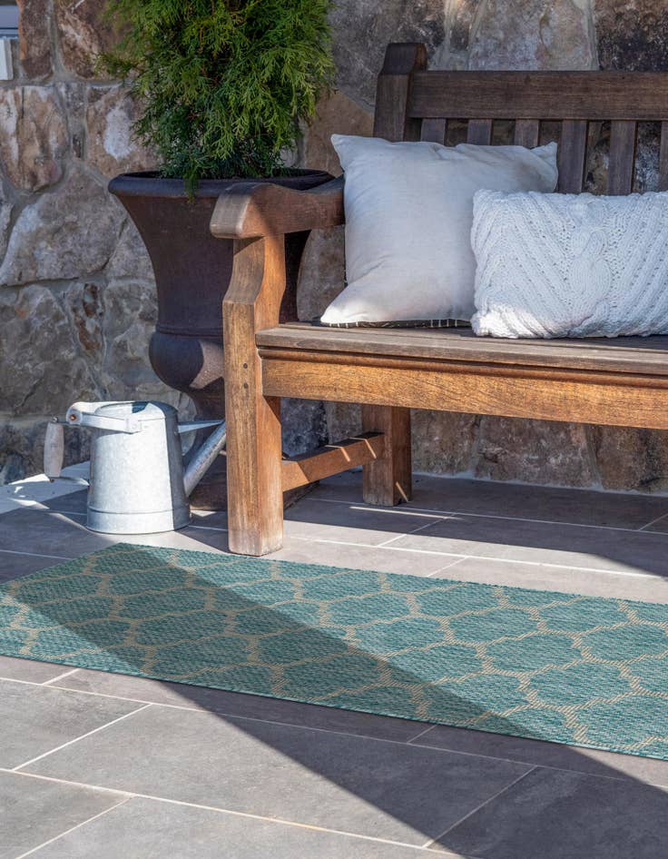 Detail image of  2' x 8'  Washable Lattice Indoor / Outdoor Runner Rug