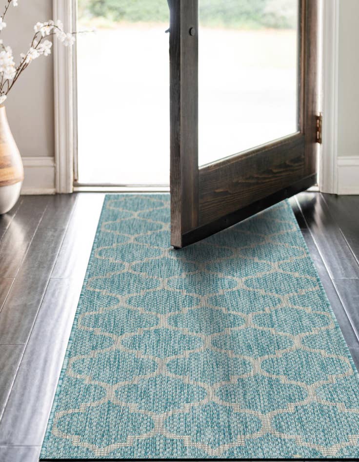 Detail image of  2' x 8'  Washable Lattice Indoor / Outdoor Runner Rug